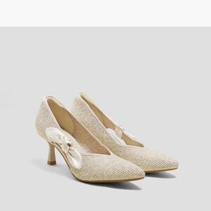 VIVAIA Ashley Bow Cream Heels with Bow Accent